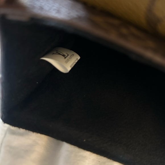 Beautiful Fashion Hand/Crossbody Bag NEW!!! - Picture 11 of 14